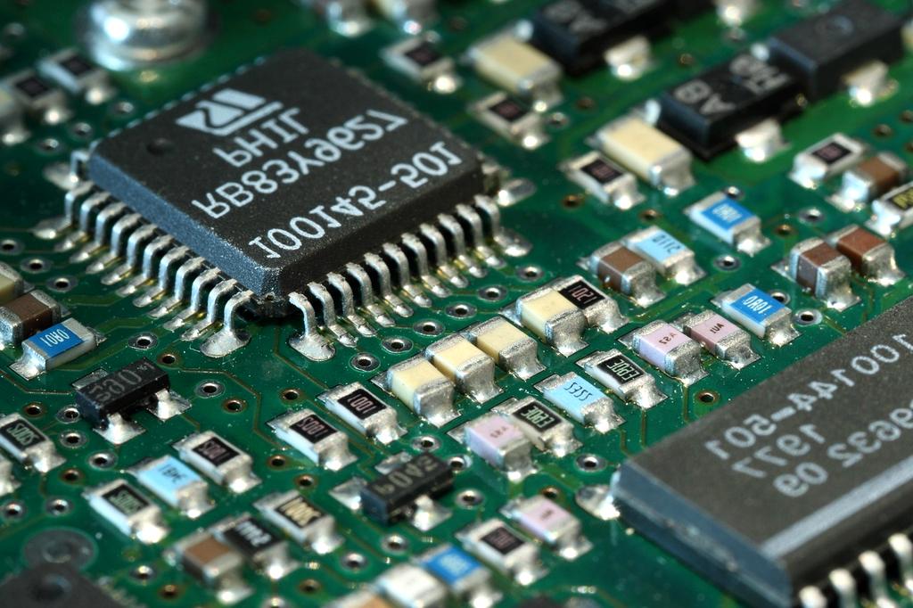 Cisco Silicon One chip displayed on circuit board